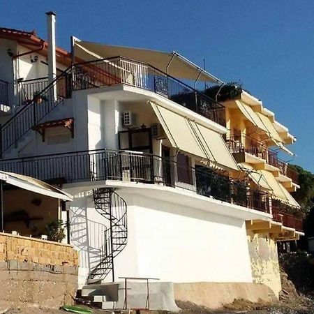 Ekie Apartment With Sea View Kalamata Exterior photo