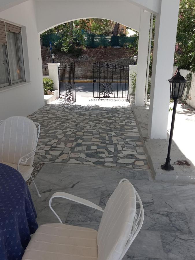 Ekie Apartment With Sea View Kalamata Exterior photo