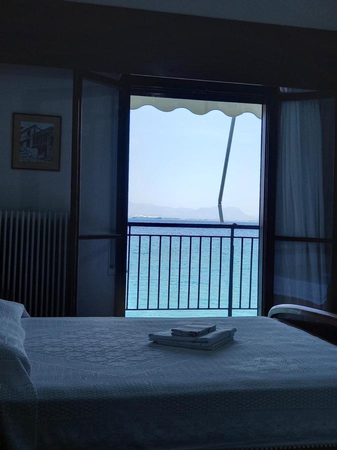 Ekie Apartment With Sea View Kalamata Exterior photo